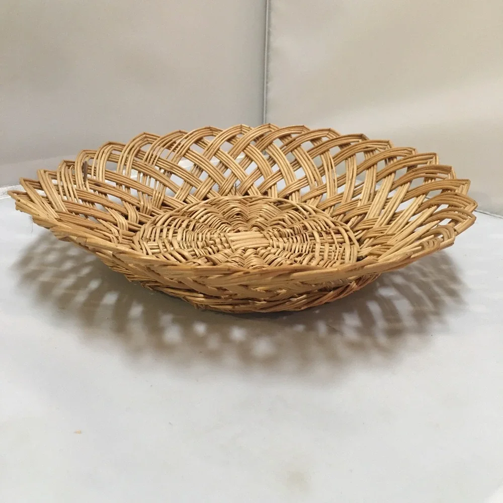 Woven Wicker Bread Basket Unisex 10 inch Tan Scalloped Round Bowl Cottagecore
